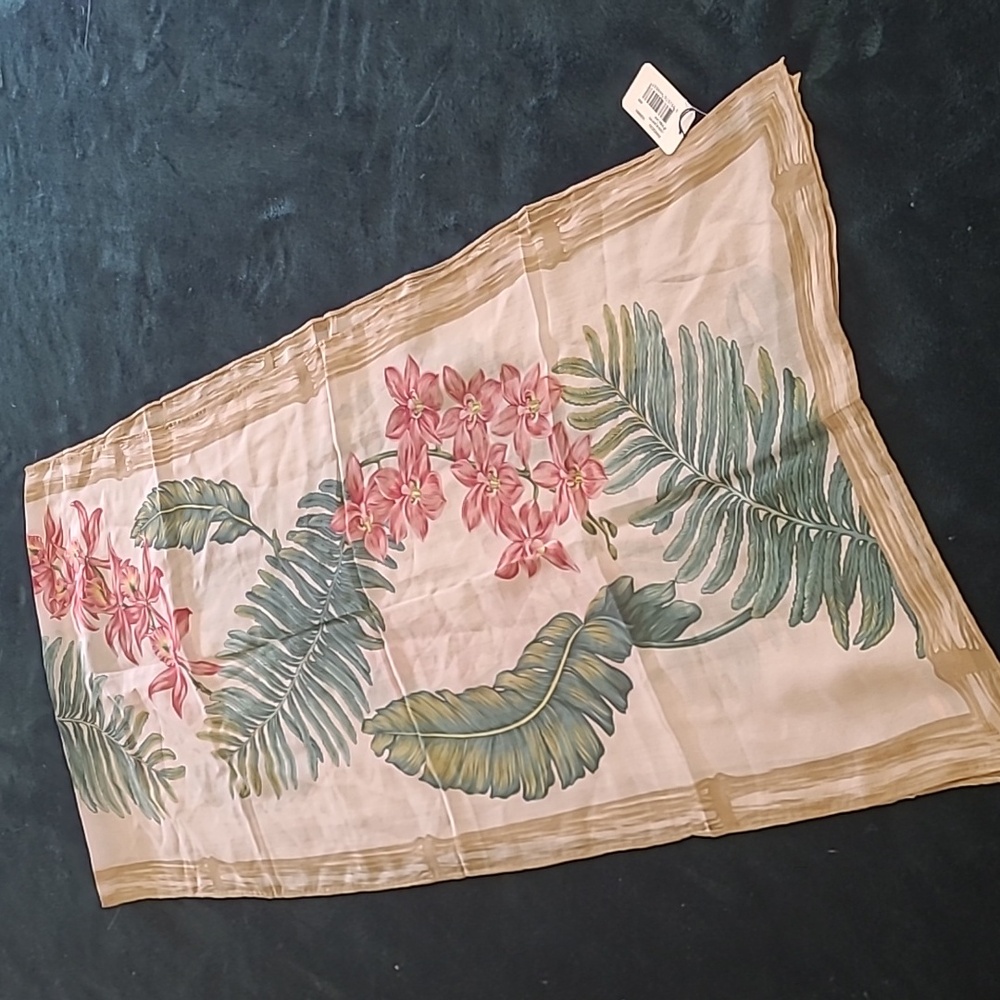 C...JIM THOMPSON RARE gorgeous NWT 100% pure THAI SILK scarf